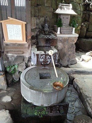 s-品川神社一粒万倍の泉と富士塚 (12)